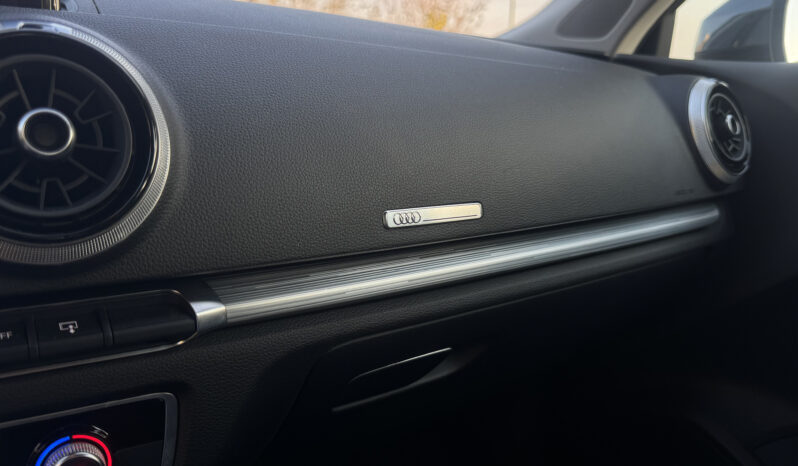 Audi A3 1.6 TDI 110cv S-Line pieno