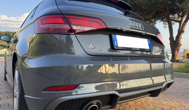 Audi A3 1.6 TDI 110cv S-Line pieno