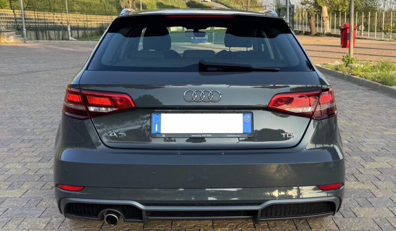 Audi A3 1.6 TDI 110cv S-Line pieno