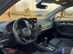 Audi A3 1.6 TDI 110cv S-Line pieno