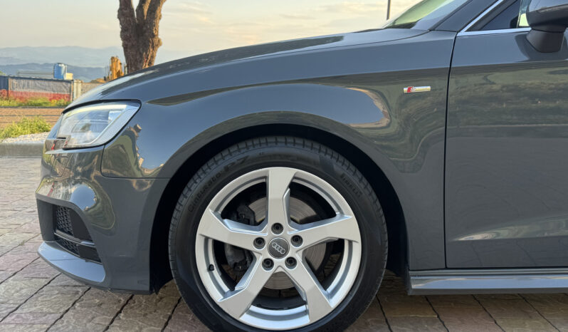 Audi A3 1.6 TDI 110cv S-Line pieno