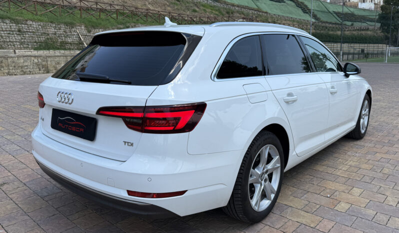 Audi A4 Avant 2.0 TDI 150cv S-tronic pieno