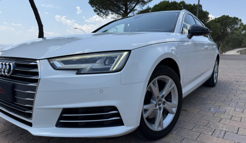 Audi A4 Avant 2.0 TDI 150cv S-tronic pieno